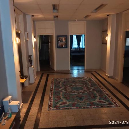 Huge Apartment Near To Bahai Garden Haifa Bagian luar foto